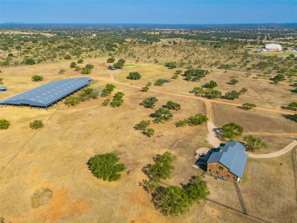 3019 S Highway 16 Llano, TX 78643