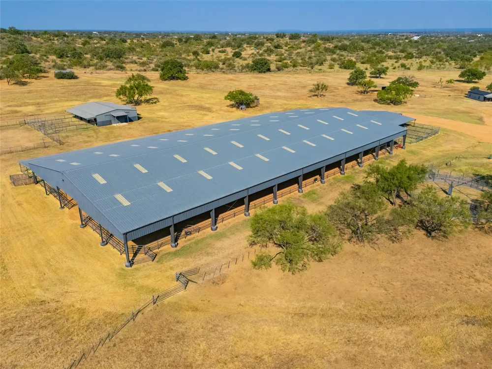 3019 S Highway 16 Llano, TX 78643