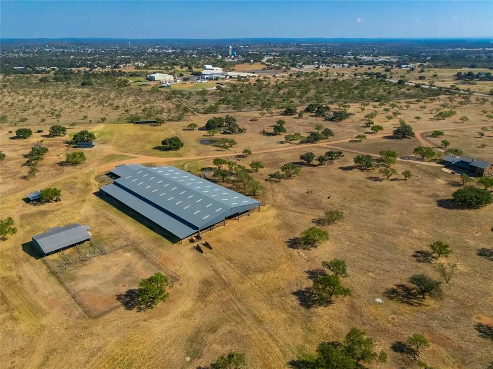 3019 S Highway 16 Llano, TX 78643