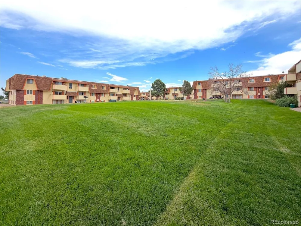 10211 Ura Lane #3-303 Thornton, CO 80260