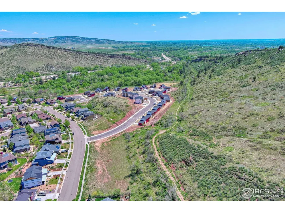 350 McConnell Drive NW Lyons, CO 80540