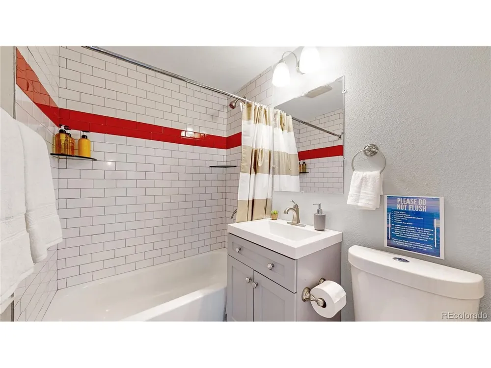 3284 W 66th Avenue Denver, CO 80221