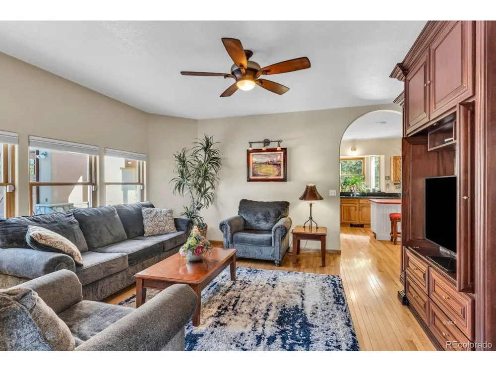 31 Black Fawn Lane Westcliffe, CO 81252
