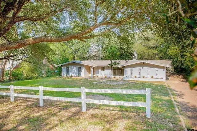 439 Lone Star Hideaway, TX 75771