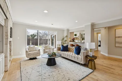 7040 Oakbluff Drive