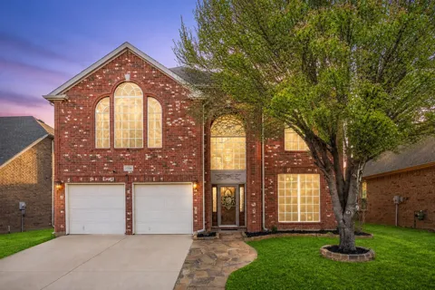 2724 Maple Creek Drive