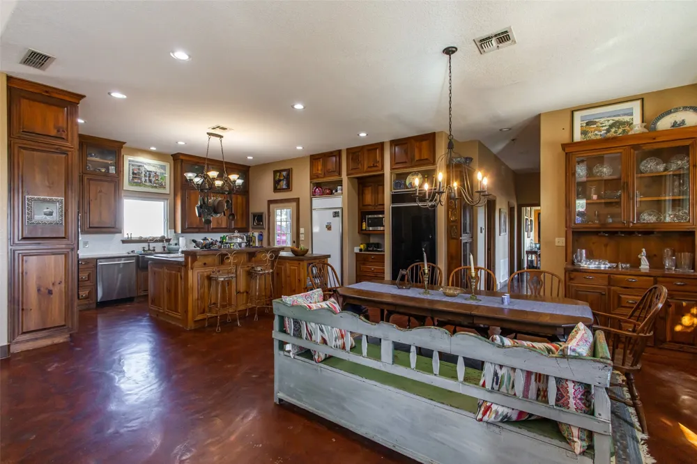 1775 Sunset Mountain Road Lipan, TX 76462