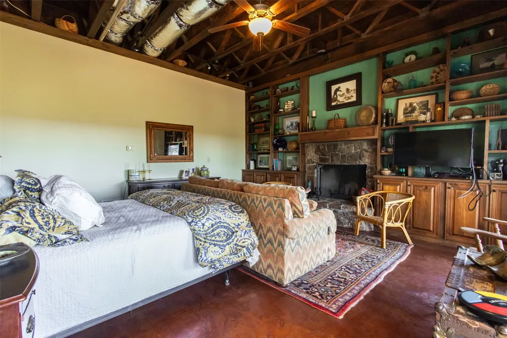 1775 Sunset Mountain Road Lipan, TX 76462