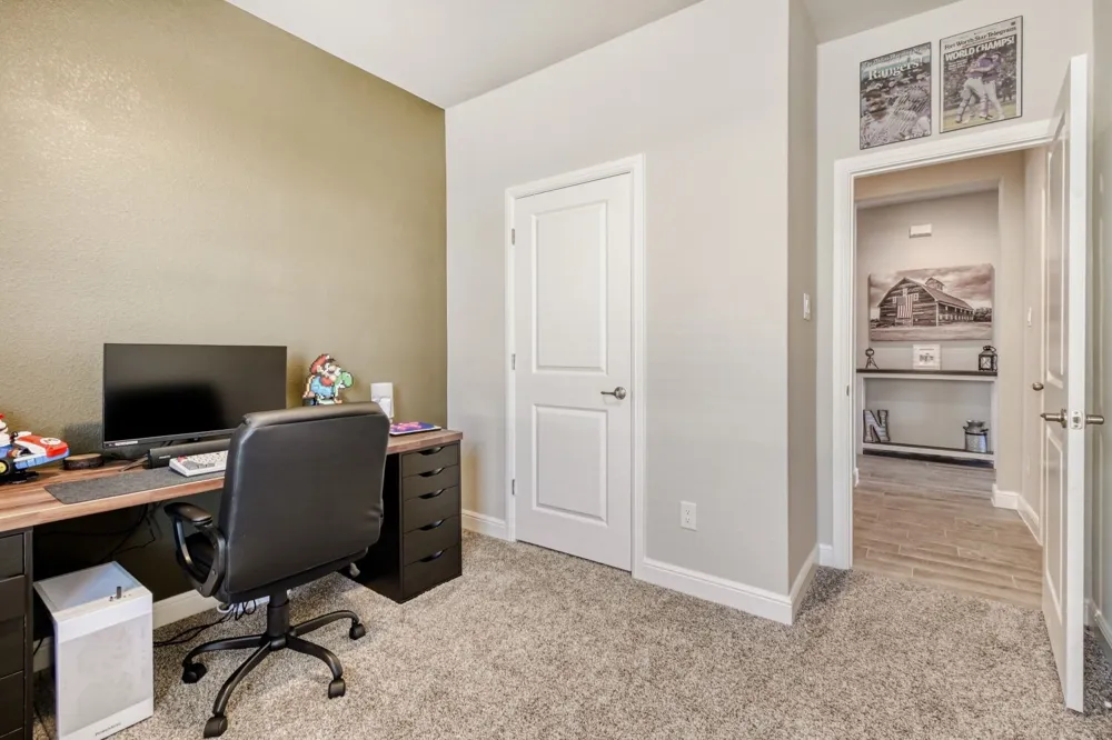 4124 Herdsman Drive Krum, TX 76249