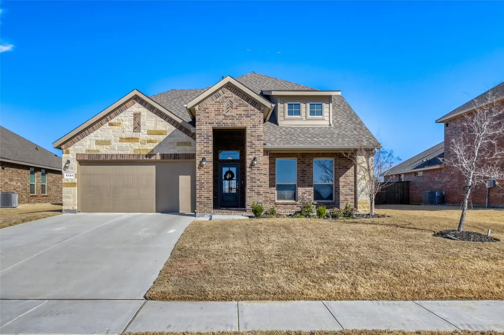 4124 Herdsman Drive Krum, TX 76249