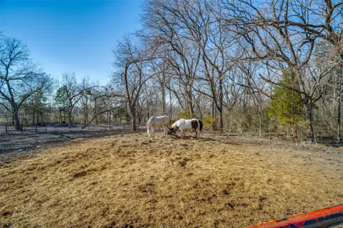 2111 Private Road 5499