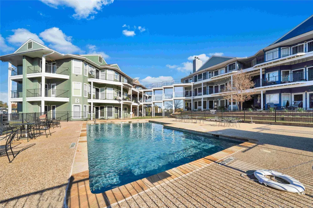 2164 Tanglewood Boulevard #C215 Pottsboro, TX 75076