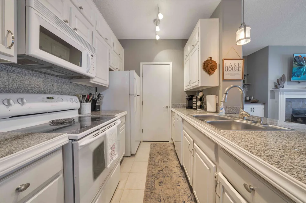 2164 Tanglewood Boulevard #C215 Pottsboro, TX 75076
