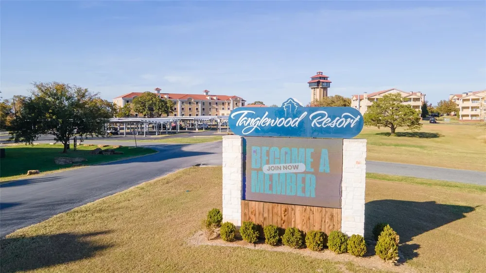 2164 Tanglewood Boulevard #C215 Pottsboro, TX 75076