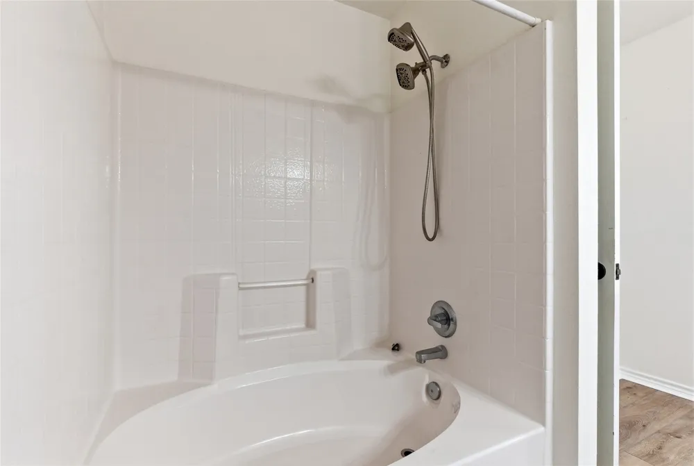 1112 Hopewell Court College Station, TX 77845
