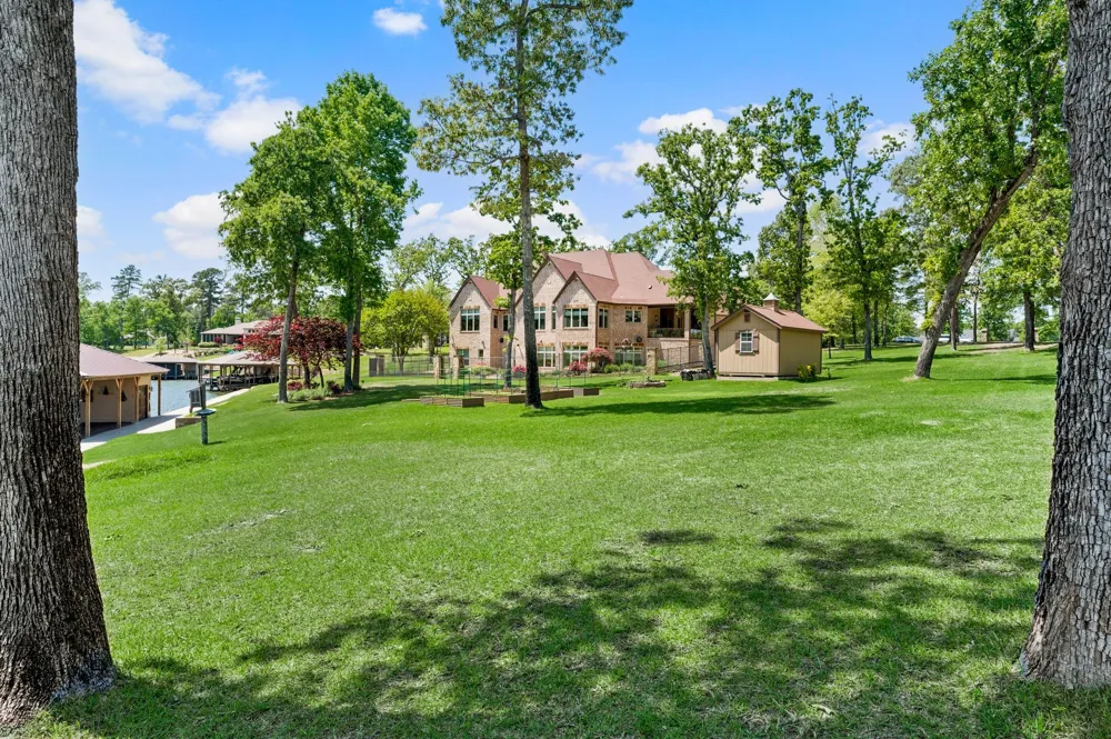 5581 Nancy Circle Chandler, TX 75758