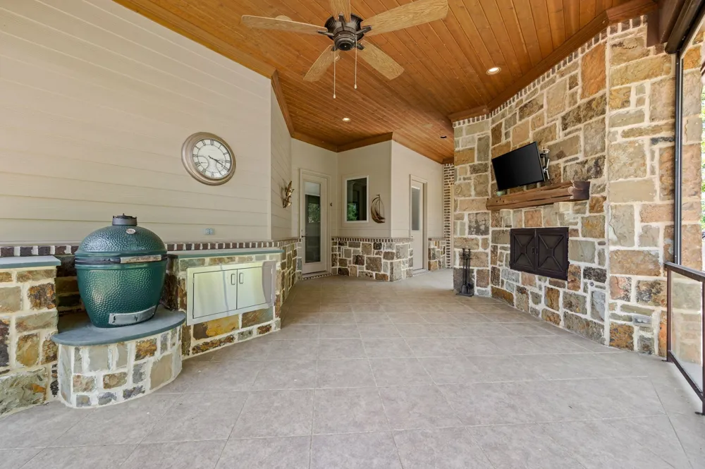 5581 Nancy Circle Chandler, TX 75758