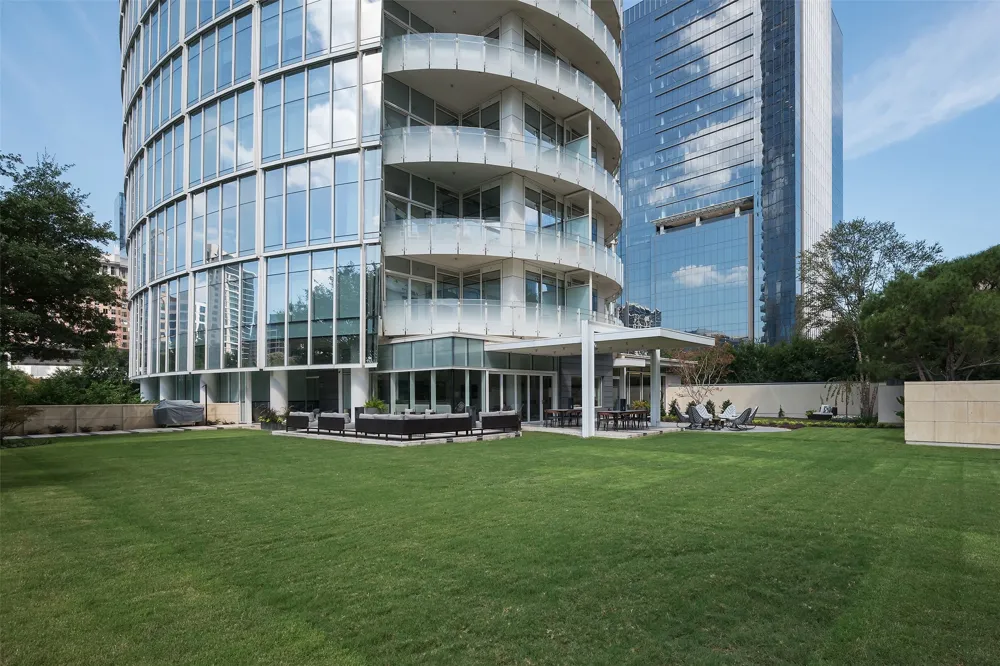 1918 Olive Street #402 Dallas, TX 75201