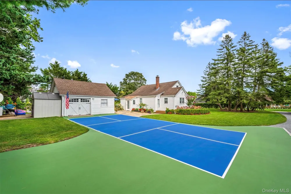 31 Liberty Street Westhampton Beach, NY 11978