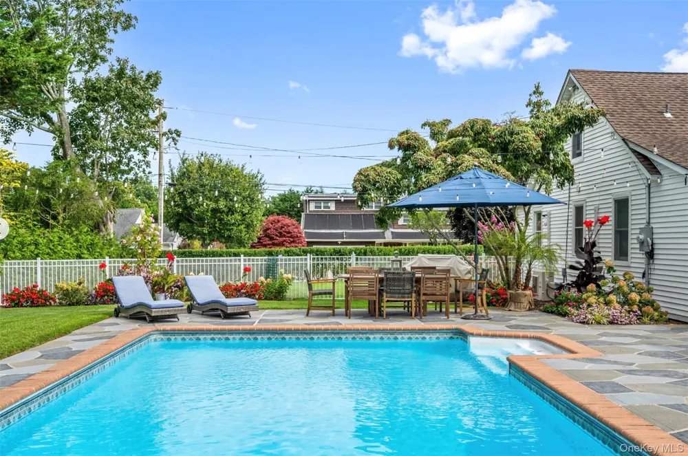 31 Liberty Street Westhampton Beach, NY 11978