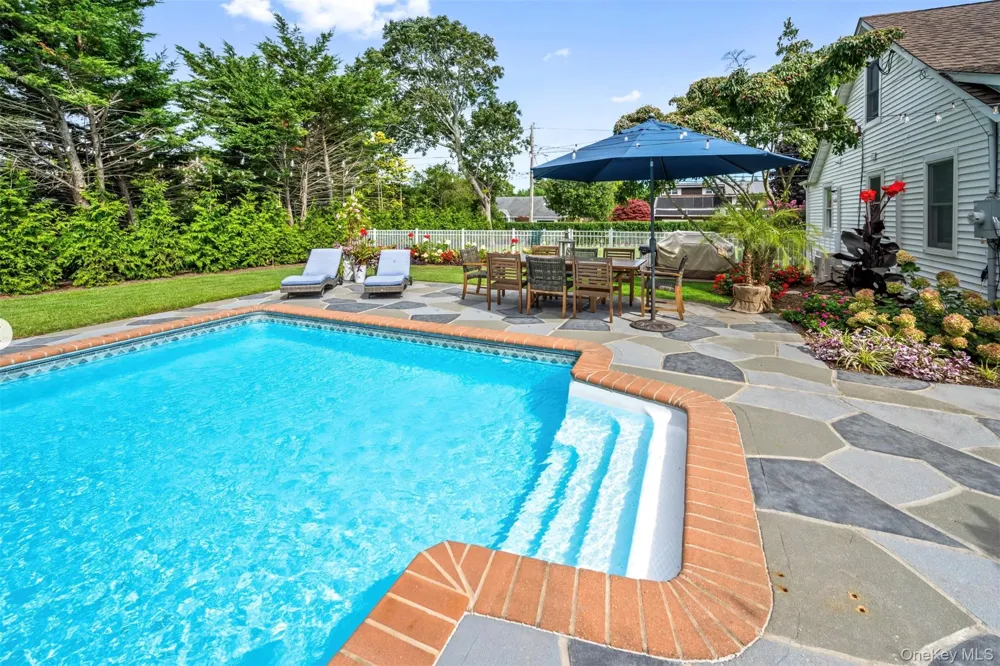 31 Liberty Street Westhampton Beach, NY 11978