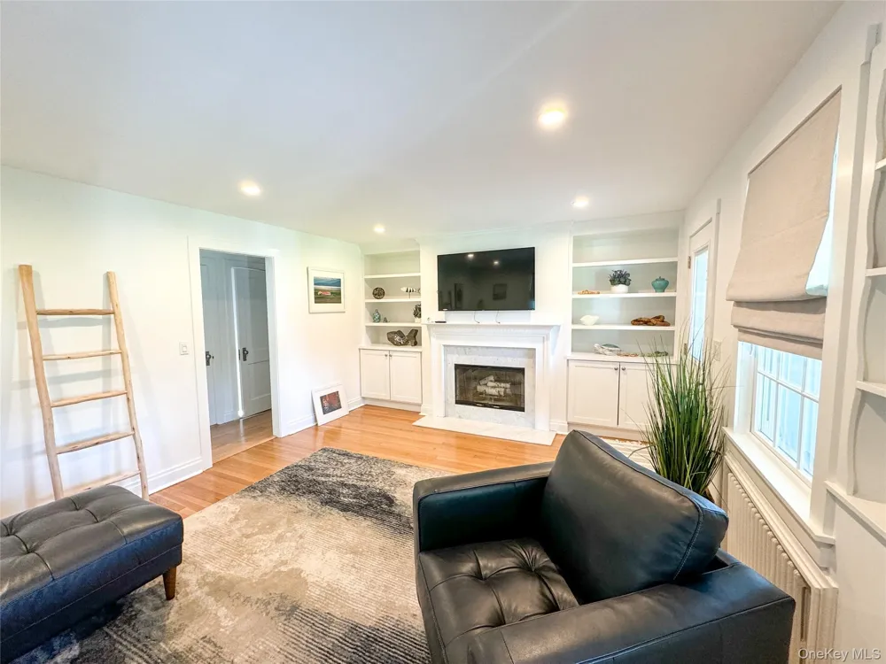 31 Liberty Street Westhampton Beach, NY 11978