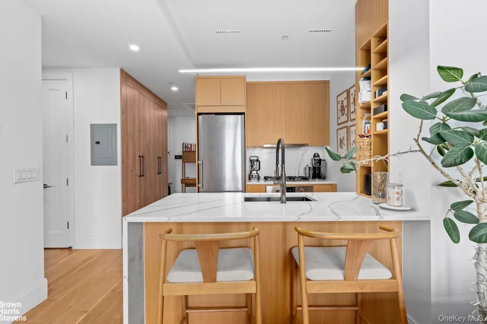183 McGuinness Boulevard #3A Brooklyn, NY 11222