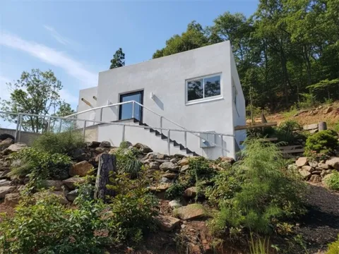 966 Wauka Ridge Road