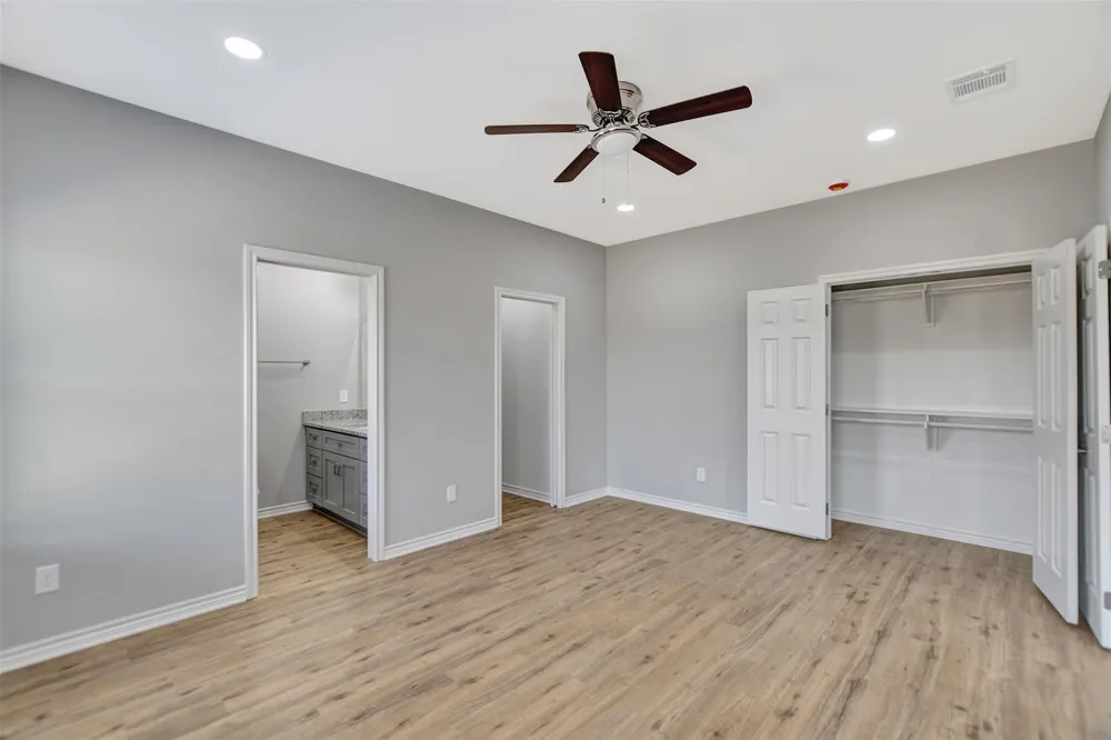 210 Kyle St Street Madisonville, TX 77864