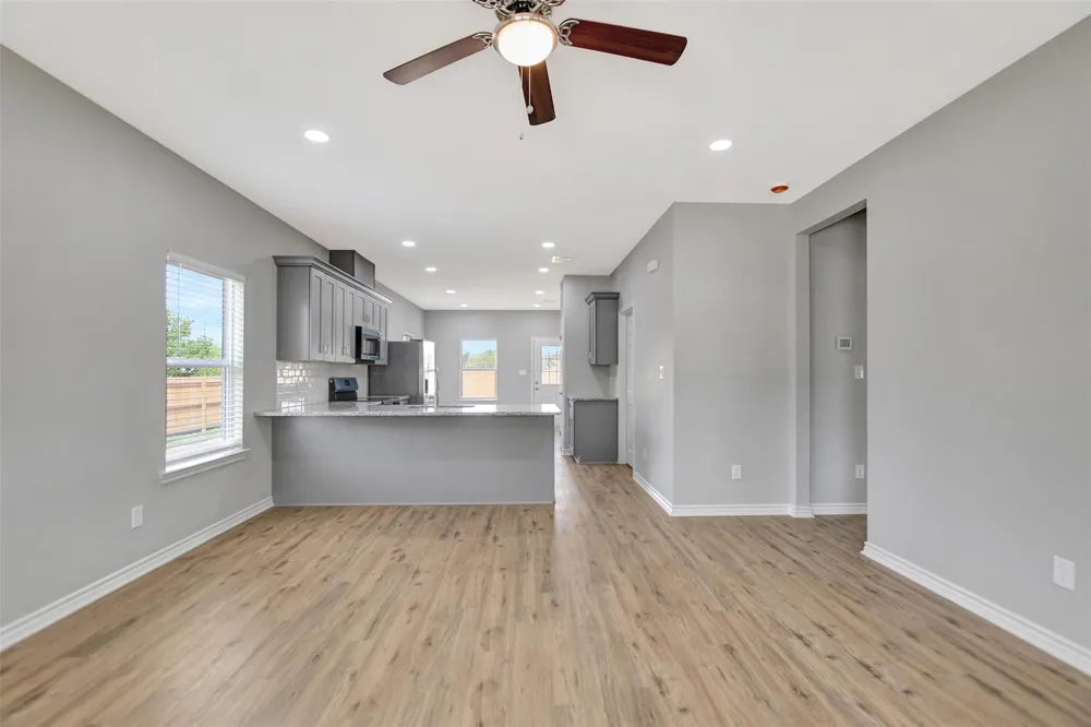 210 Kyle St Street Madisonville, TX 77864