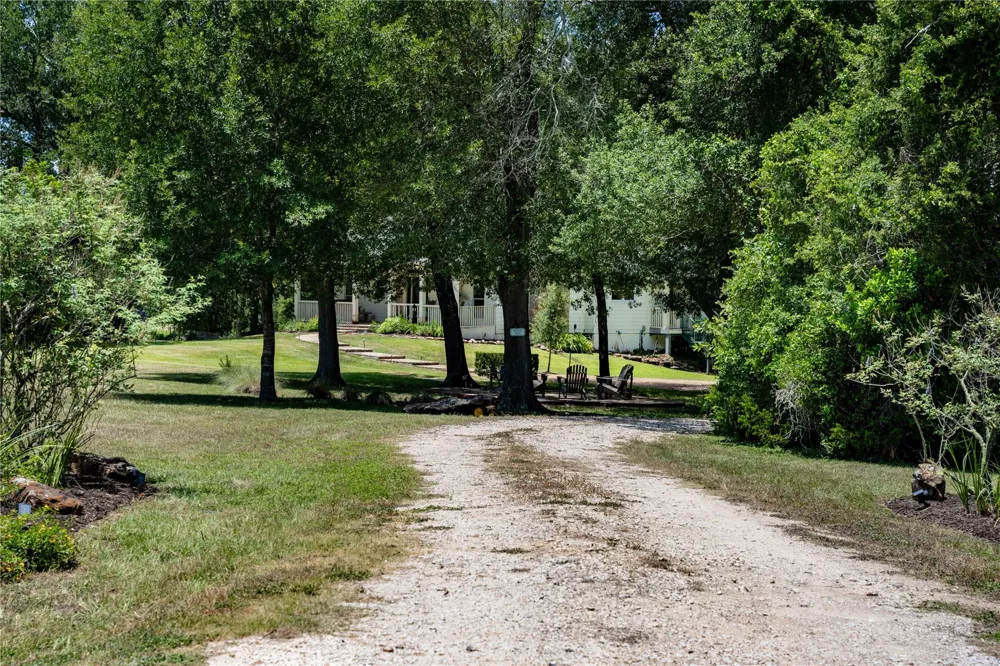533 Bybee Road Round Top, TX 78954