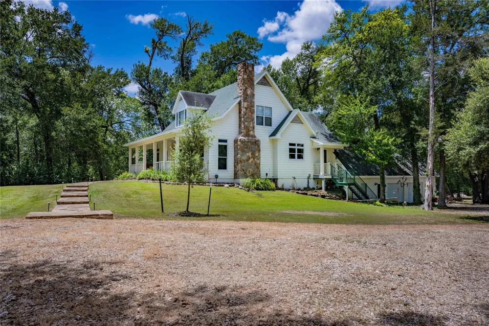533 Bybee Road Round Top, TX 78954