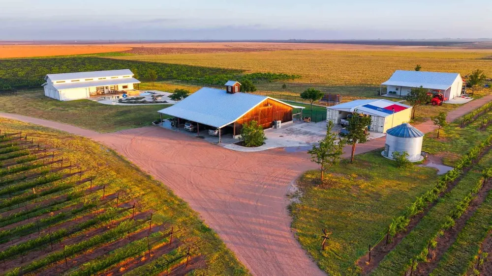 374 Fm 1317 Tahoka, TX 79373
