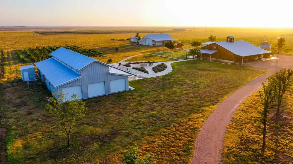374 Fm 1317 Tahoka, TX 79373