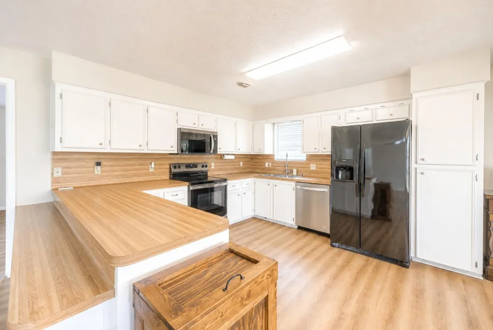 342 Governor Hogg Drive Point Blank, TX 77364