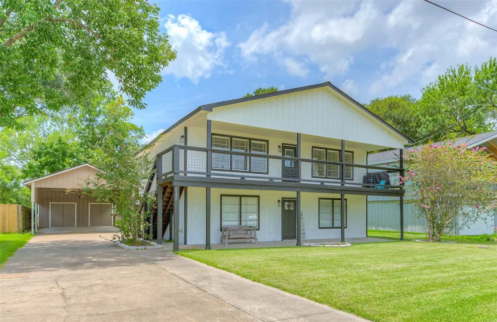 342 Governor Hogg Drive Point Blank, TX 77364