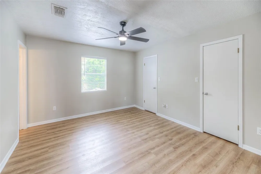 342 Governor Hogg Drive Point Blank, TX 77364