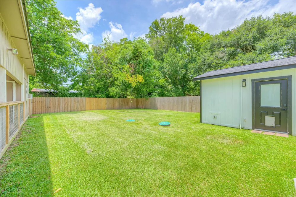 342 Governor Hogg Drive Point Blank, TX 77364