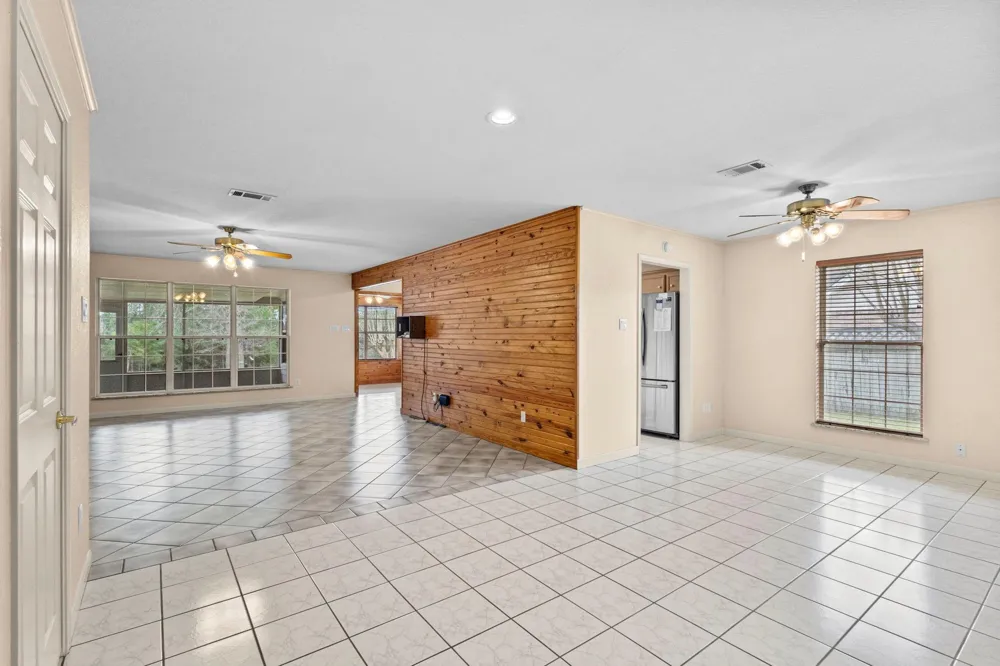 311 Peppertree Village Mills, TX 77663
