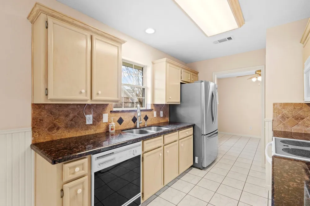 311 Peppertree Village Mills, TX 77663