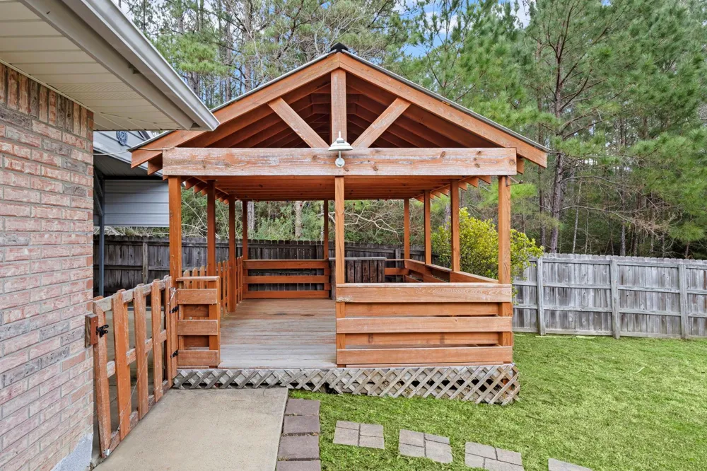 311 Peppertree Village Mills, TX 77663