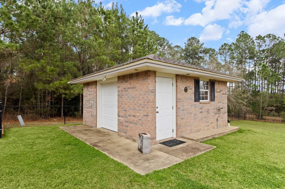 311 Peppertree Village Mills, TX 77663