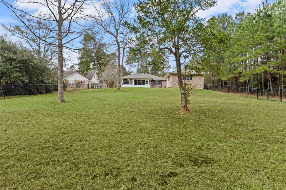 311 Peppertree Village Mills, TX 77663