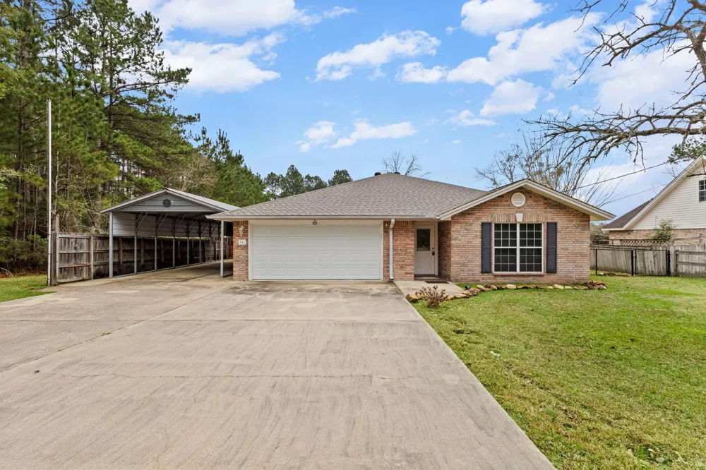 311 Peppertree Village Mills, TX 77663