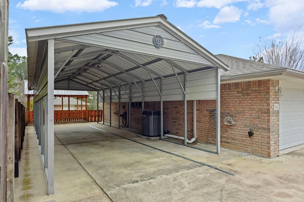 311 Peppertree Village Mills, TX 77663