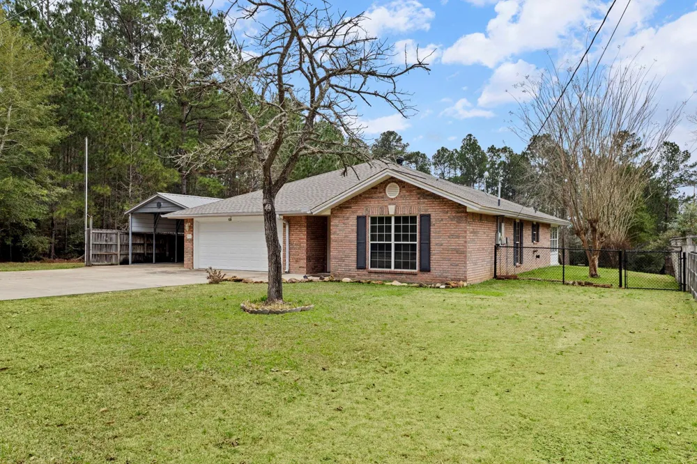 311 Peppertree Village Mills, TX 77663