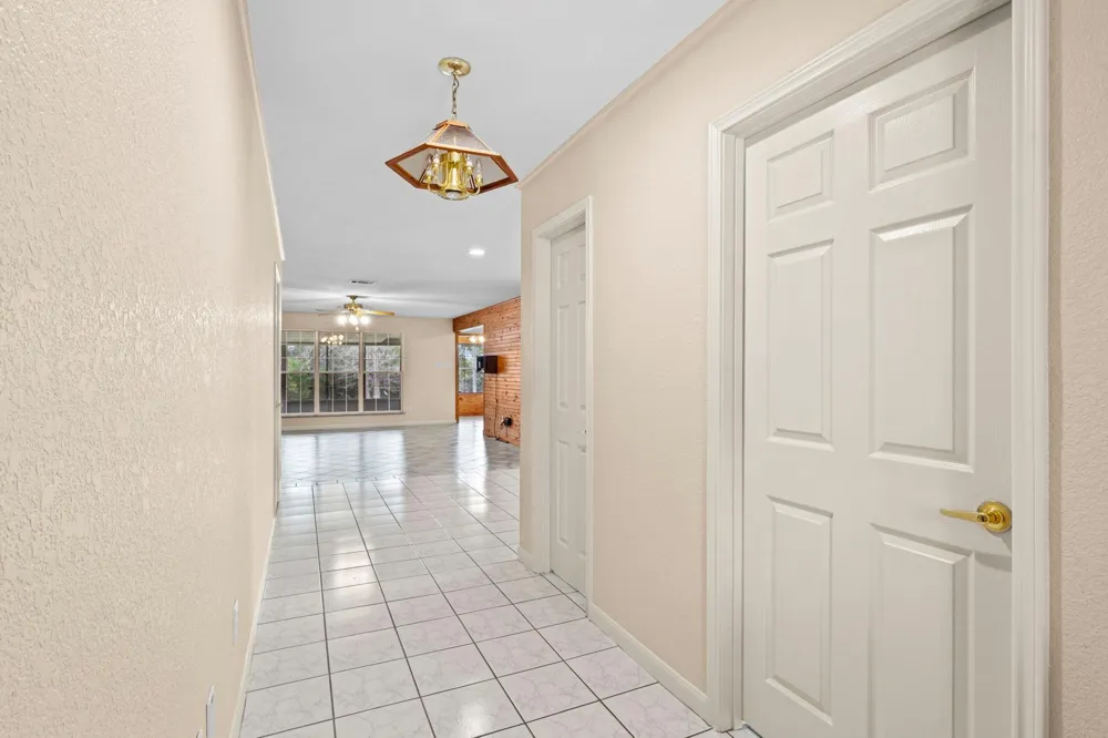 311 Peppertree Village Mills, TX 77663