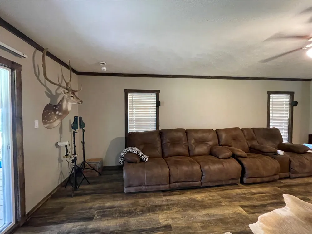 6086 Fm 1511 Centerville, TX 75833