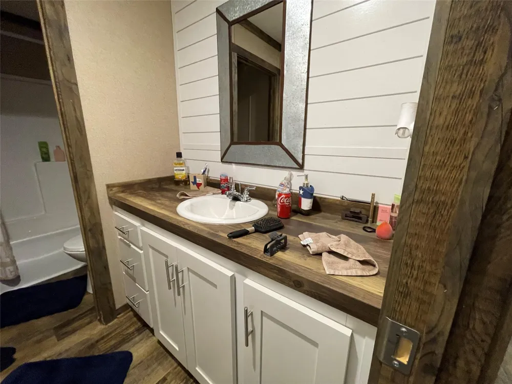 6086 Fm 1511 Centerville, TX 75833