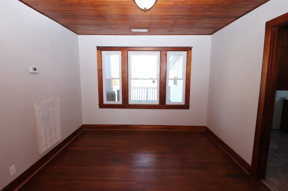 400 Meador Dr Lafayette, TN 37083